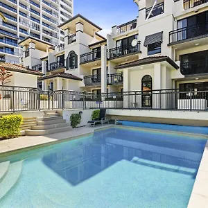 Island 4*, Gold Coast Australia